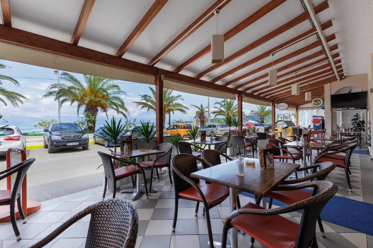 Aphrodite Beachfront Hotel By Konnect, Roda Exterior photo